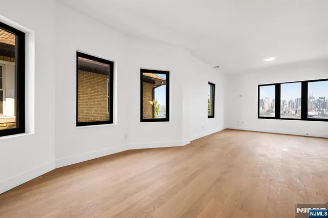 $2,950,000 | 829 JFK Boulevard East, Weehawken, NJ 07086