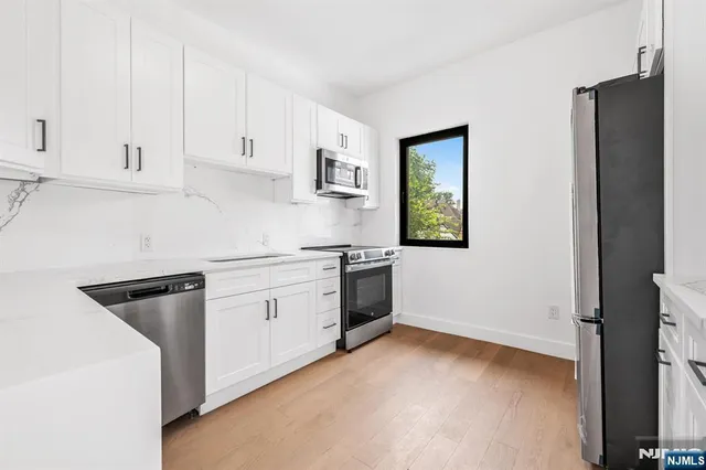 $2,950,000 | 829 JFK Boulevard East, Weehawken, NJ 07086