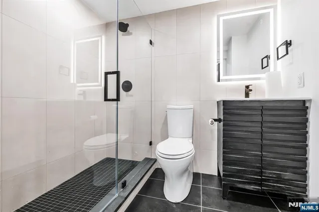 $2,950,000 | 829 JFK Boulevard East, Weehawken, NJ 07086