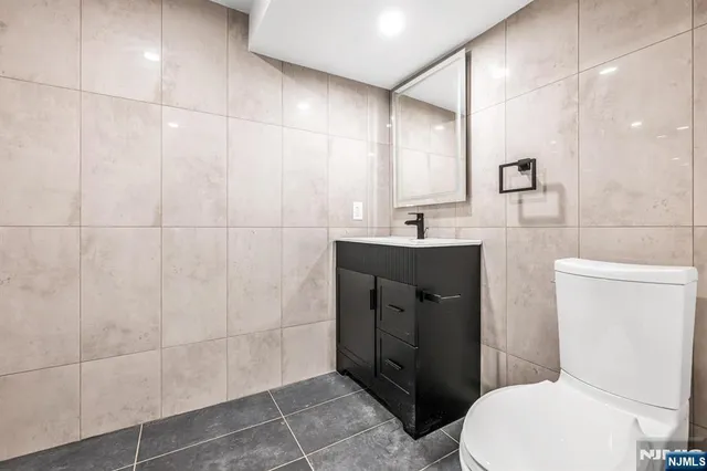 $2,950,000 | 829 JFK Boulevard East, Weehawken, NJ 07086