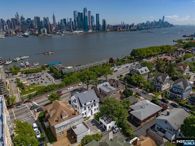 $2,950,000 | 829 JFK Boulevard East, Weehawken, NJ 07086