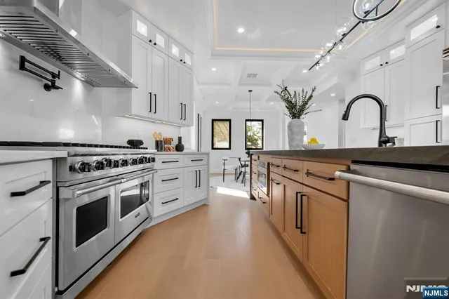 $2,950,000 | 829 JFK Boulevard East, Weehawken, NJ 07086