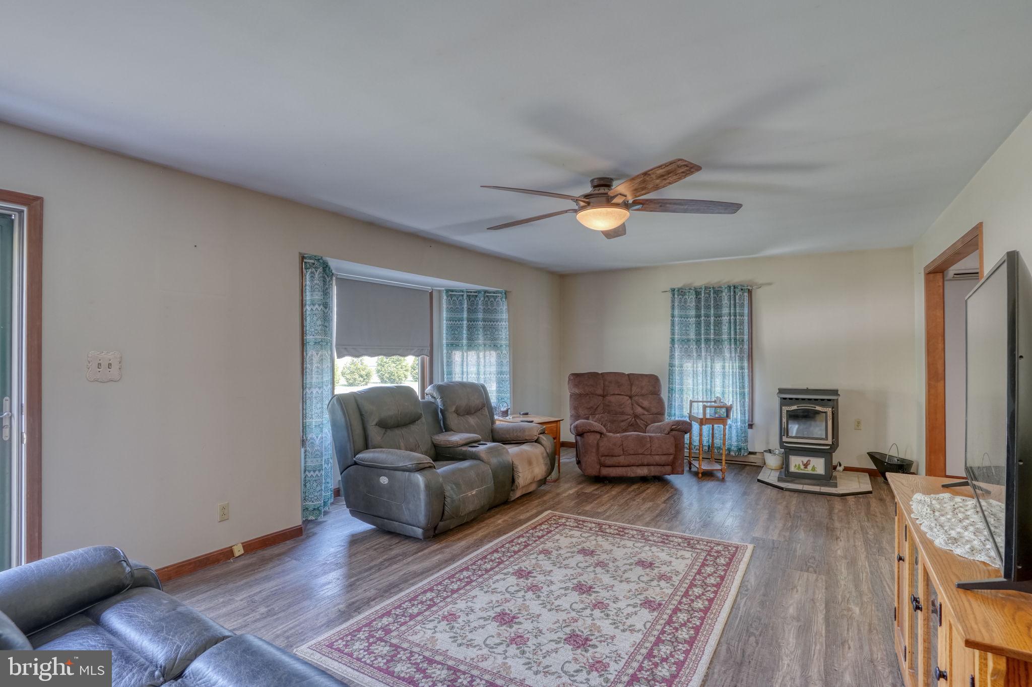 12484 Greensboro Road Greensboro, MD 21639 - Photo 20 of 50 Cozy living space with natural light.