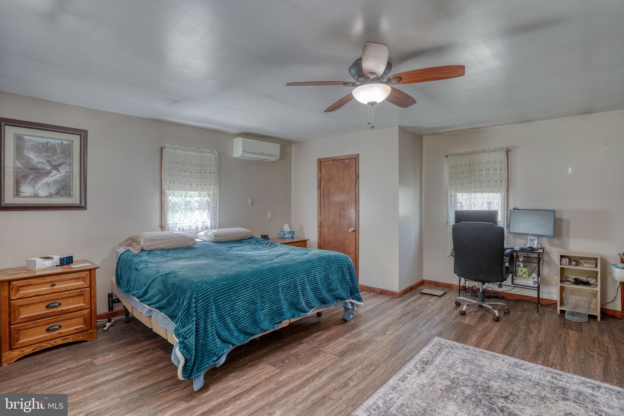 12484 Greensboro Road Greensboro, MD 21639 - Photo 27 of 50 Cozy retreat with modern comforts.