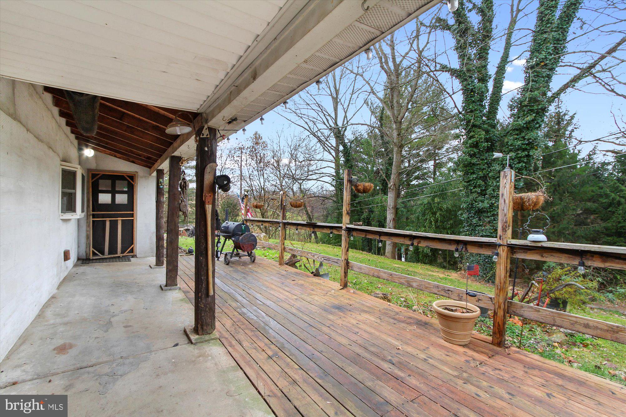 371 Neill Run Road Delta, PA 17314 - Photo 4 of 26 Gallery Image 4
