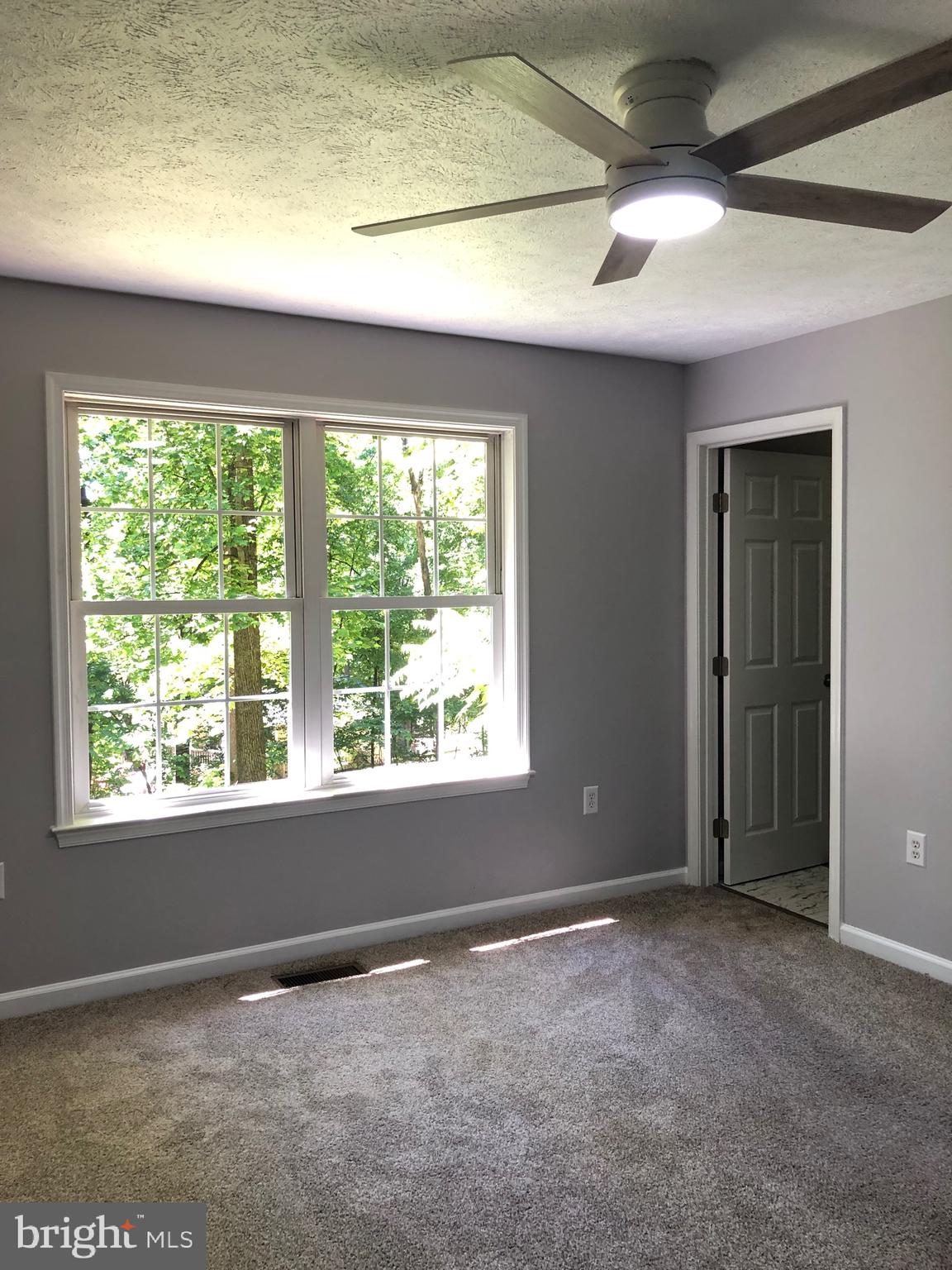 997 Wilderness Road Linden, VA 22642 - Photo 5 of 10 Primary bedroom