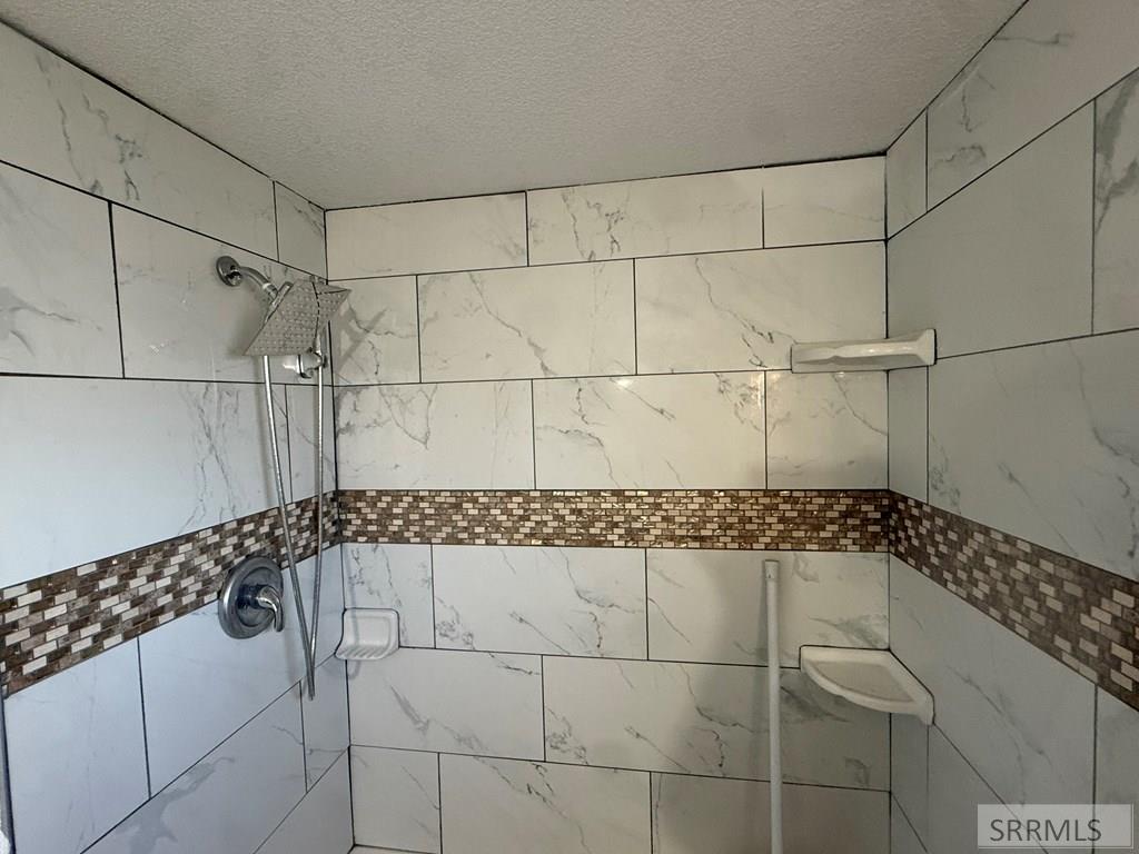 5571 East Iona Road Iona, ID 83427 - Photo 14 of 37