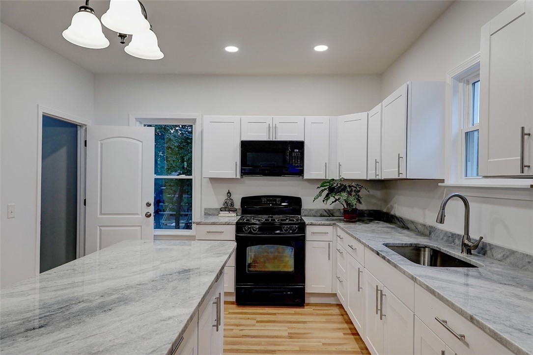 79 Wendell Street Providence, RI 02909 - Photo 17 of 27
