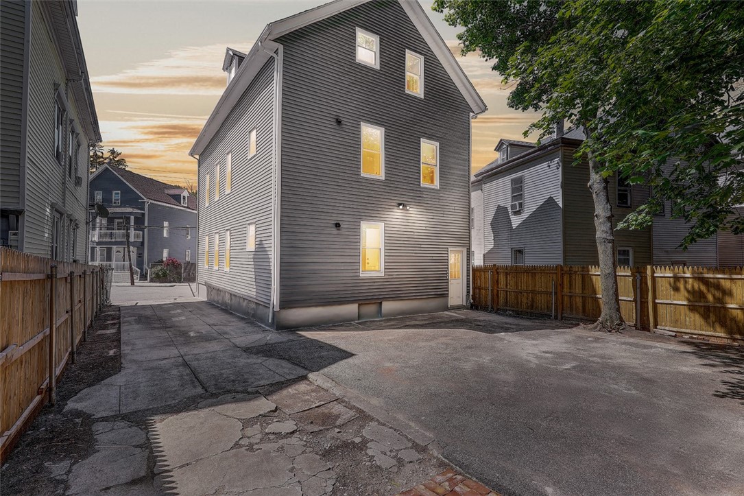 79 Wendell Street Providence, RI 02909 - Photo 2 of 27