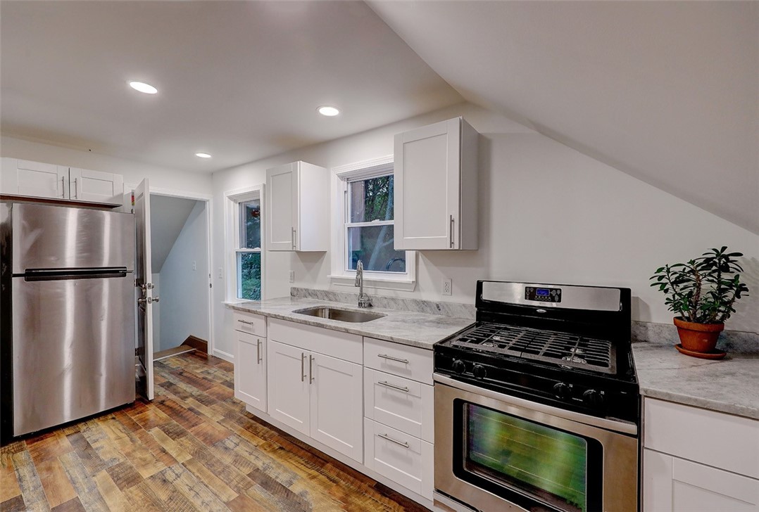 79 Wendell Street Providence, RI 02909 - Photo 23 of 27