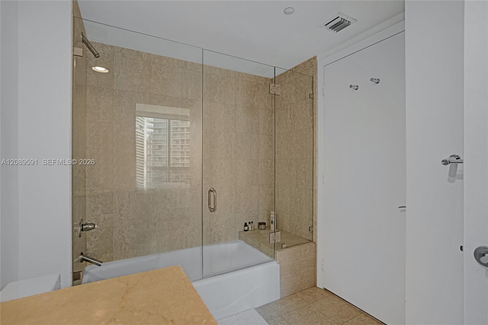 400 Alton Road, Unit 1409 Miami Beach, FL 33139 - Photo 18 of 30 Gallery Image 18