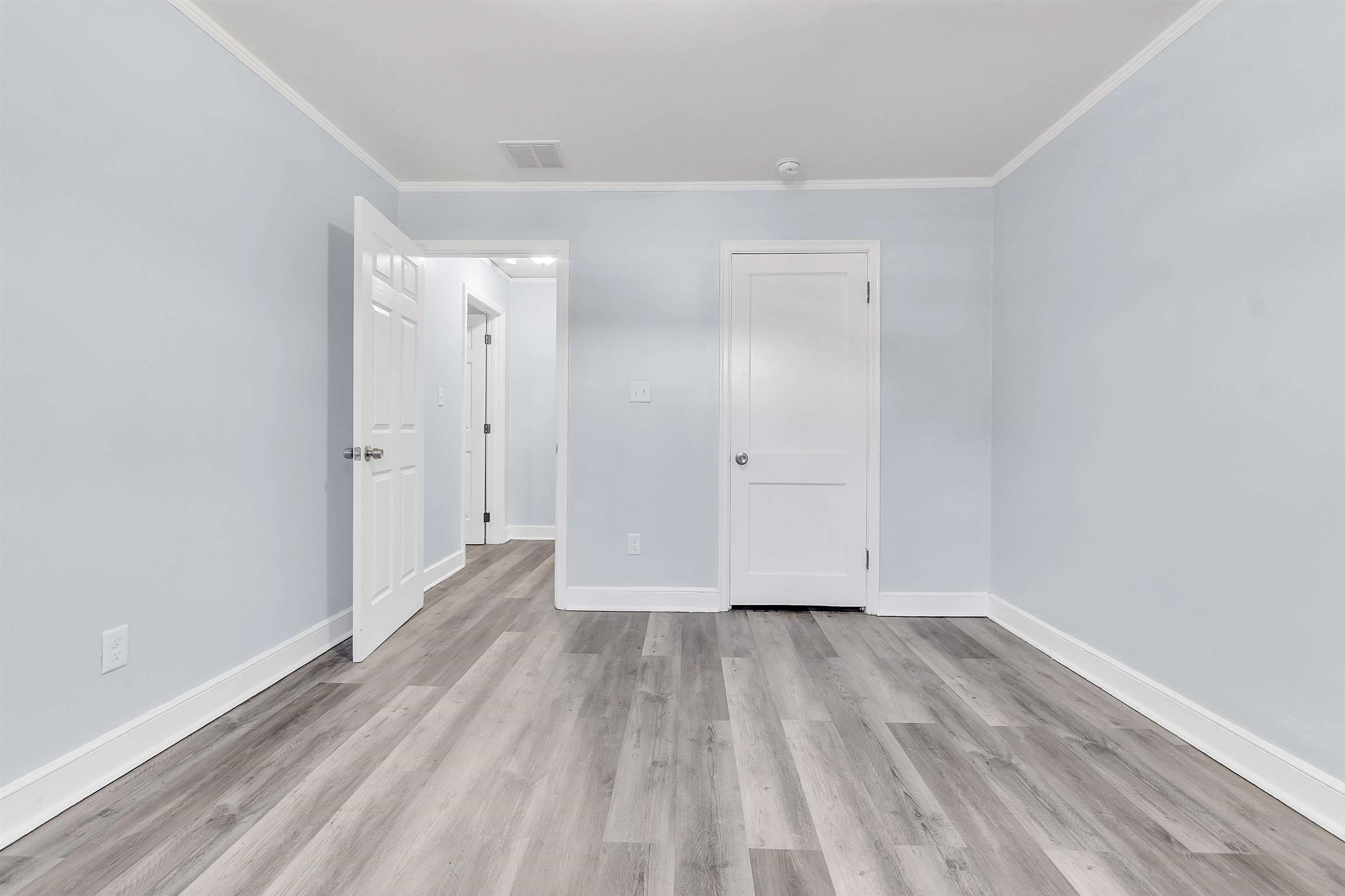 1682 Pendleton Street Memphis, TN 38114 - Photo 5 of 36 a view of room with hardwood floor