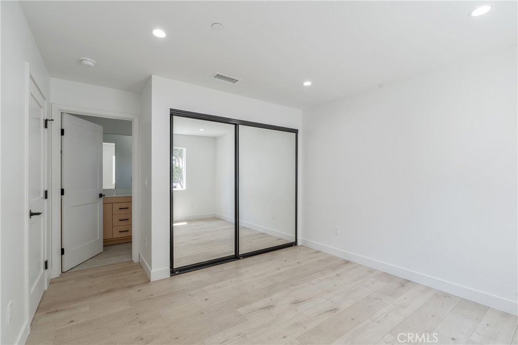 13901 Runnymede Street Van Nuys, CA 91405 - Photo 43 of 47 an empty room with closet area