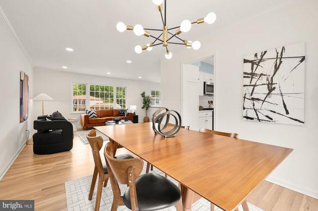 $935,000 | 9721 Counsellor Drive, Vienna, VA 22181