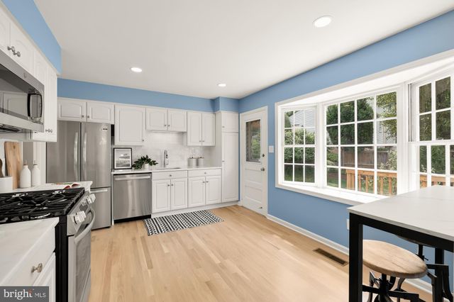 $935,000 | 9721 Counsellor Drive, Vienna, VA 22181