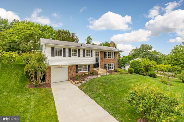 $935,000 | 9721 Counsellor Drive, Vienna, VA 22181