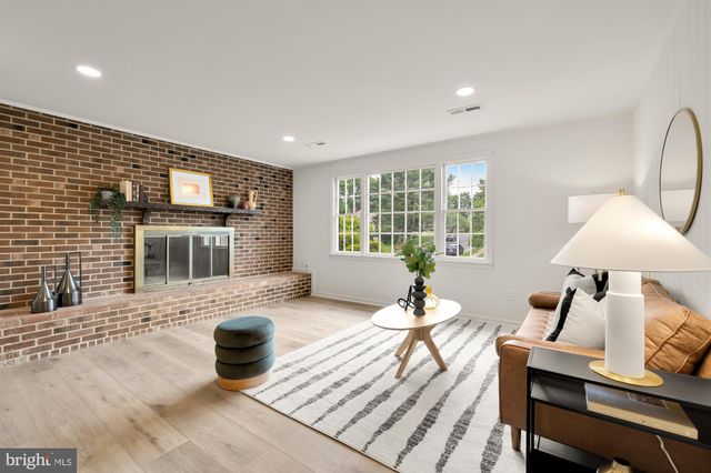 $935,000 | 9721 Counsellor Drive, Vienna, VA 22181