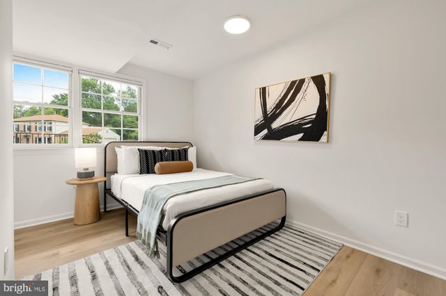 $935,000 | 9721 Counsellor Drive, Vienna, VA 22181