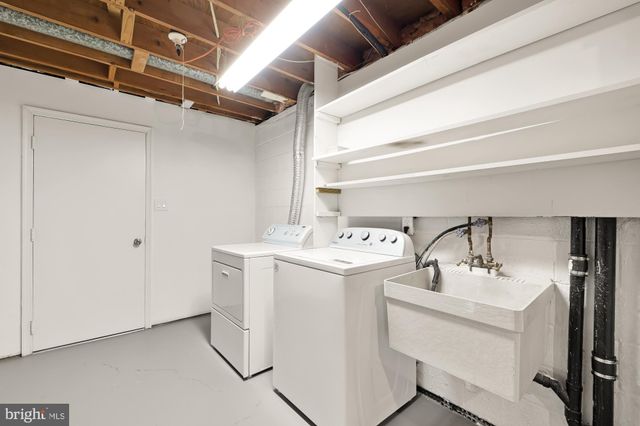 $935,000 | 9721 Counsellor Drive, Vienna, VA 22181