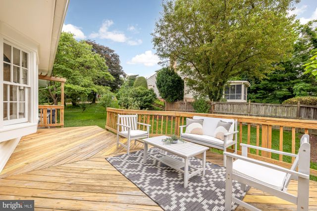 $935,000 | 9721 Counsellor Drive, Vienna, VA 22181