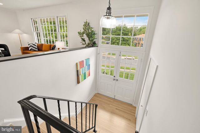 $935,000 | 9721 Counsellor Drive, Vienna, VA 22181