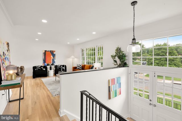 $935,000 | 9721 Counsellor Drive, Vienna, VA 22181