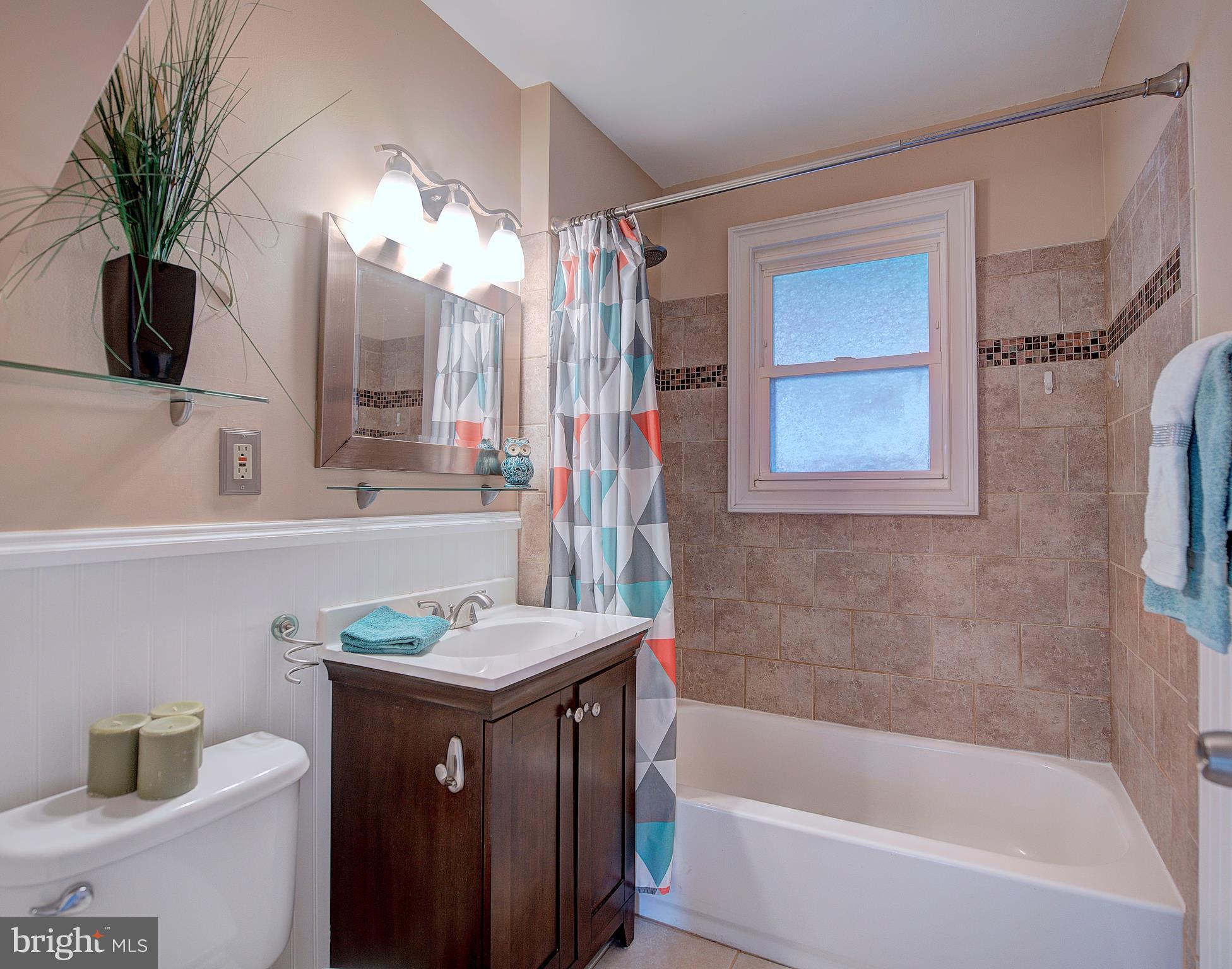 1511 Rita Road Baltimore, MD 21222 - Photo 16 of 30 Full bath with updated tile work