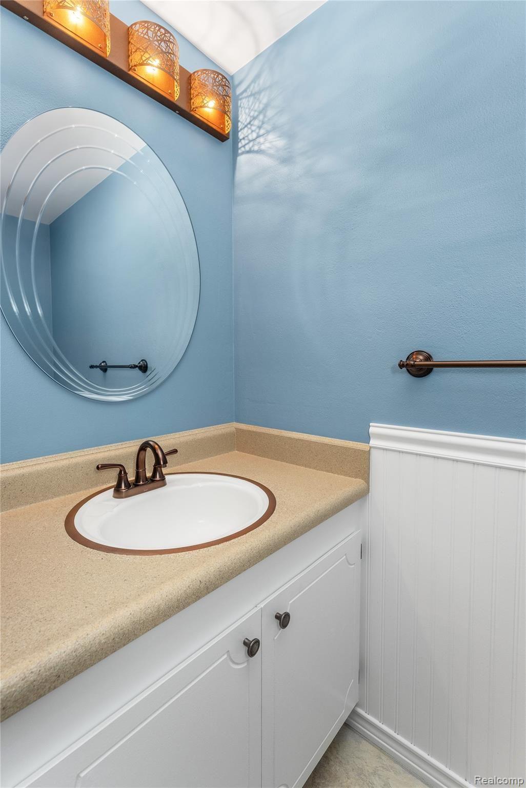 4366 15 Mile Road, Unit 54 Sterling Heights, MI 48310 - Photo 11 of 27 0012 (1).jpg