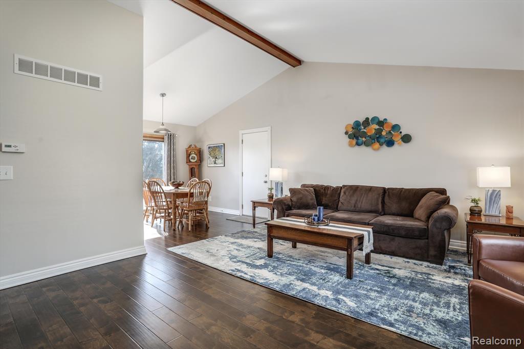 2063 Warrington Road Rochester Hills, MI 48307 - Photo 7 of 32