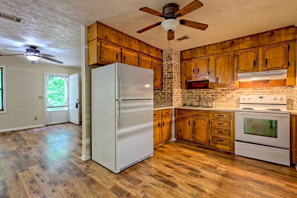 1054 Sutton Road Hiawassee, GA 30546 - Photo 16 of 53 Gallery Image 16