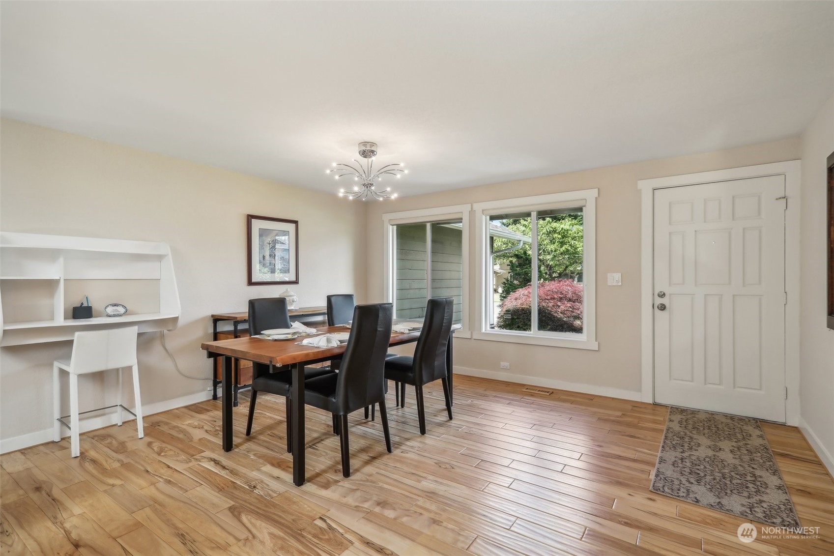 9907 Northeast 204th Place Bothell, WA 98011 - Photo 13 of 37 Gallery Image 13