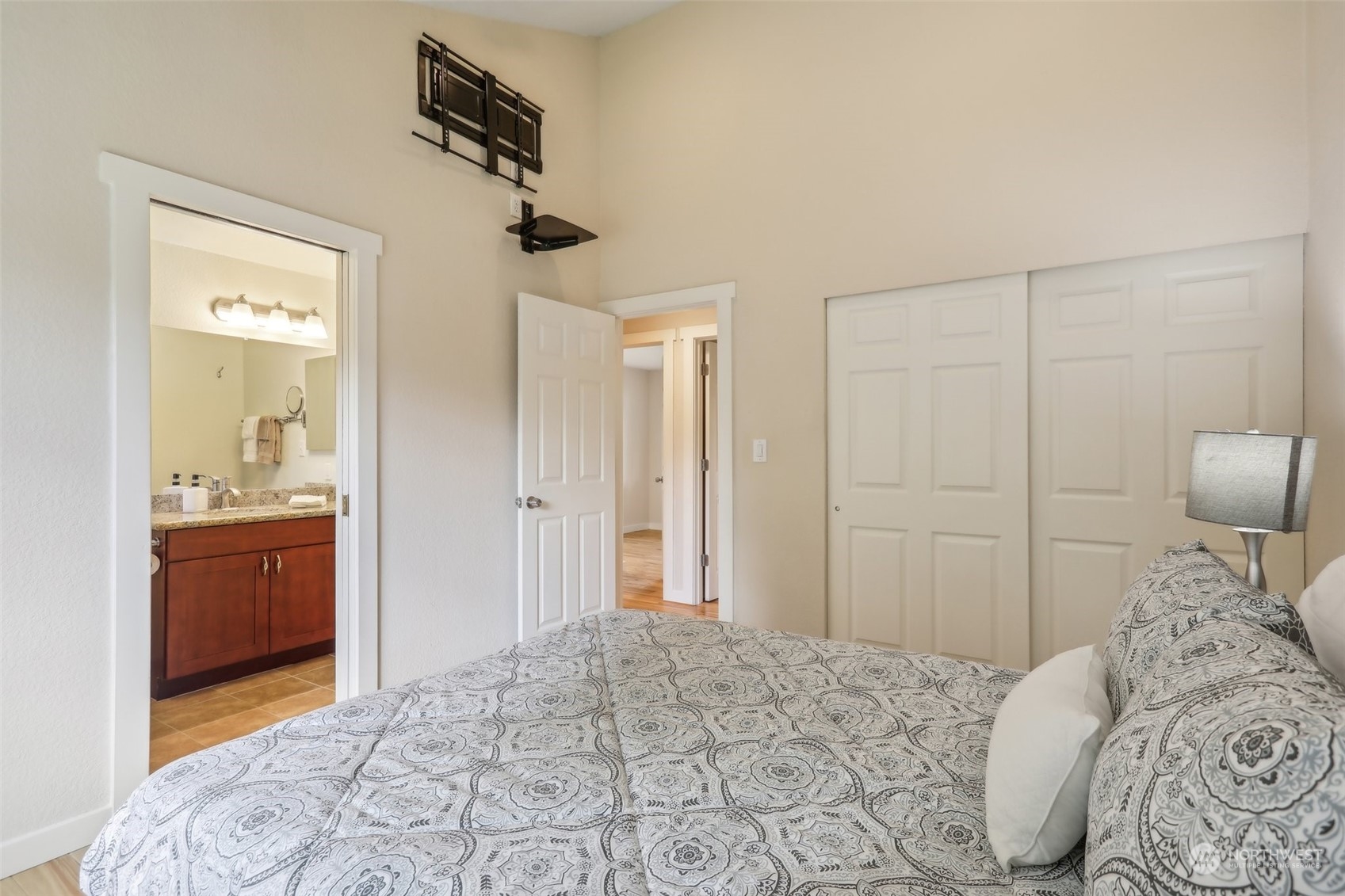 9907 Northeast 204th Place Bothell, WA 98011 - Photo 15 of 37 Gallery Image 15