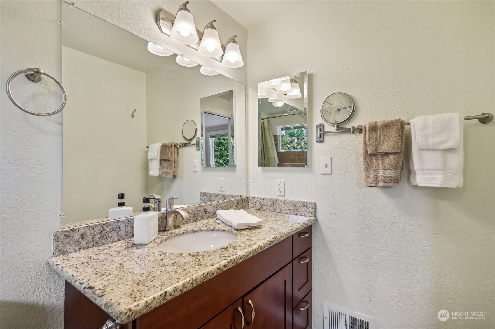9907 Northeast 204th Place Bothell, WA 98011 - Photo 16 of 37 Gallery Image 16
