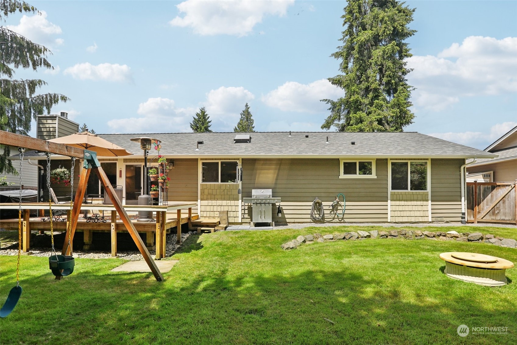 9907 Northeast 204th Place Bothell, WA 98011 - Photo 27 of 37 Gallery Image 27