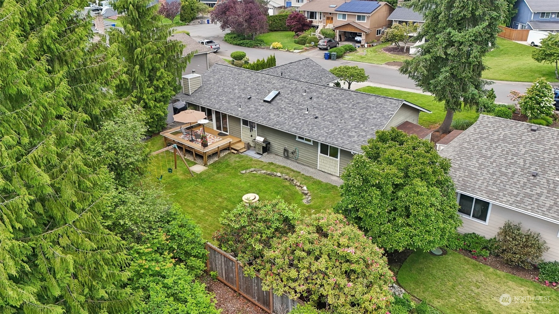 9907 Northeast 204th Place Bothell, WA 98011 - Photo 31 of 37 Gallery Image 31