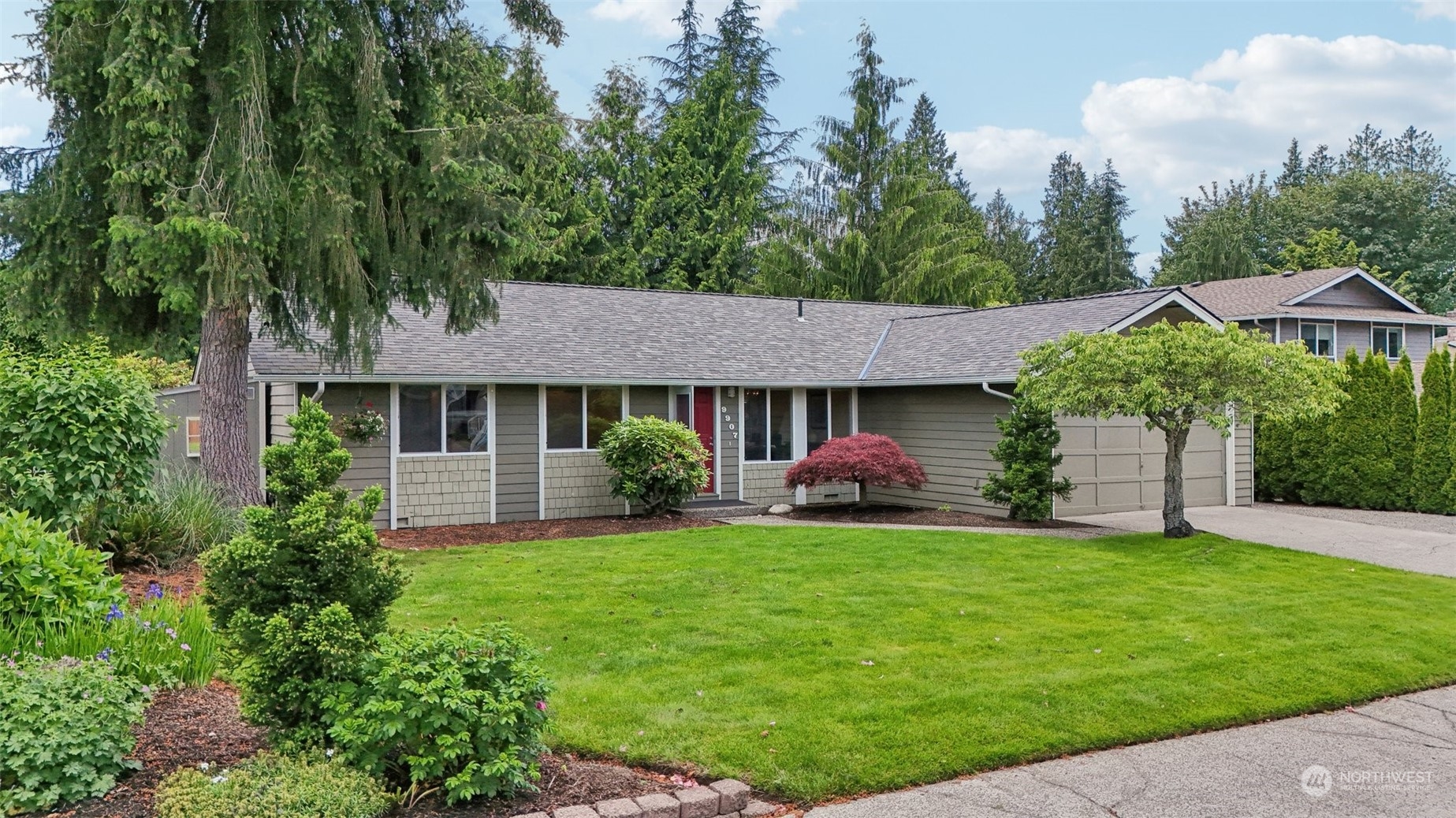 9907 Northeast 204th Place Bothell, WA 98011 - Photo 36 of 37 Gallery Image 36