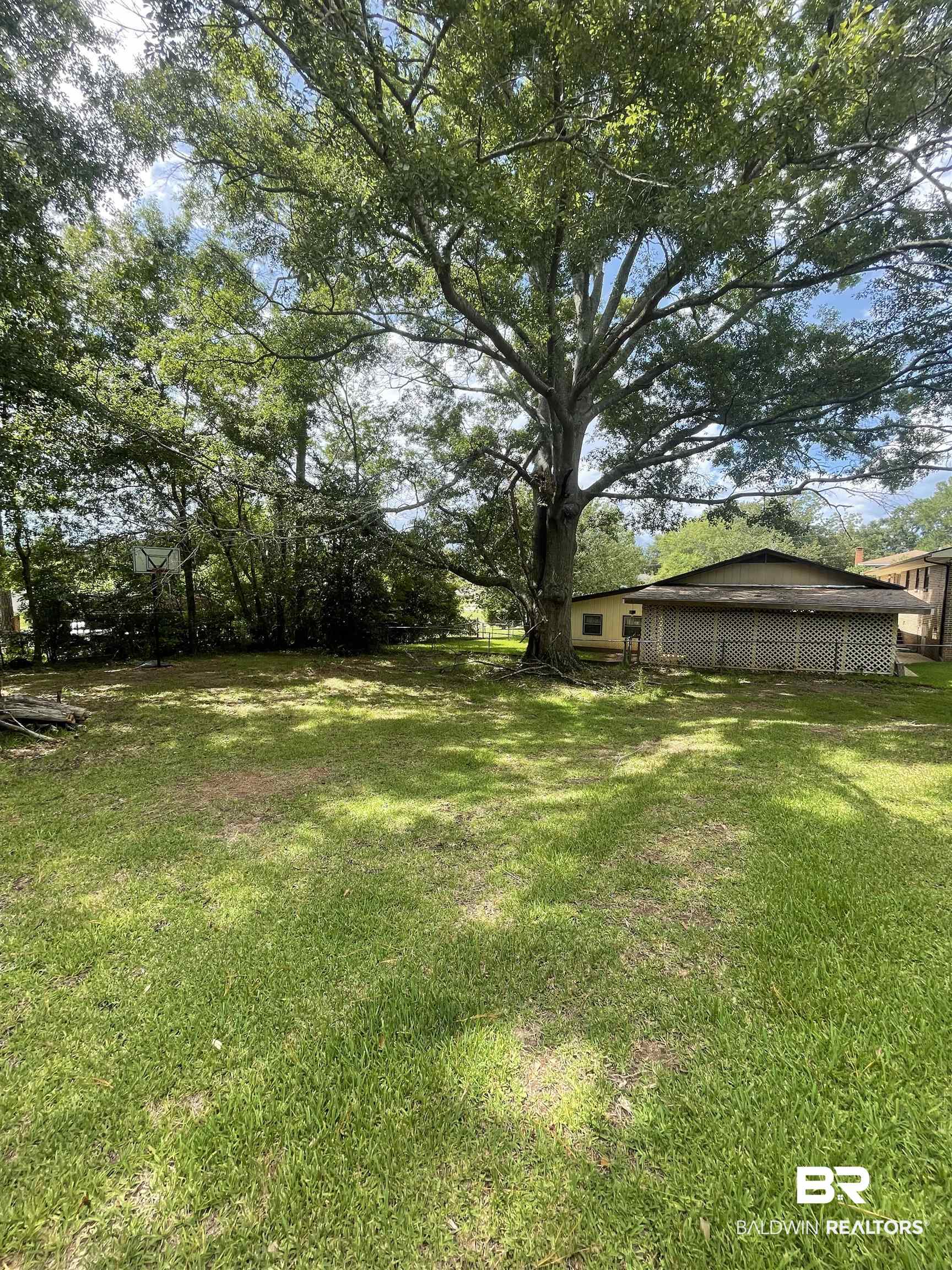 220 Meadowbrook Road Monroeville, AL 36460 - Photo 4 of 19