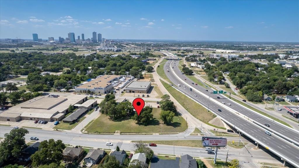 201 North Riverside Drive Fort Worth, TX 76111 - Photo 11 of 15 a view of a city