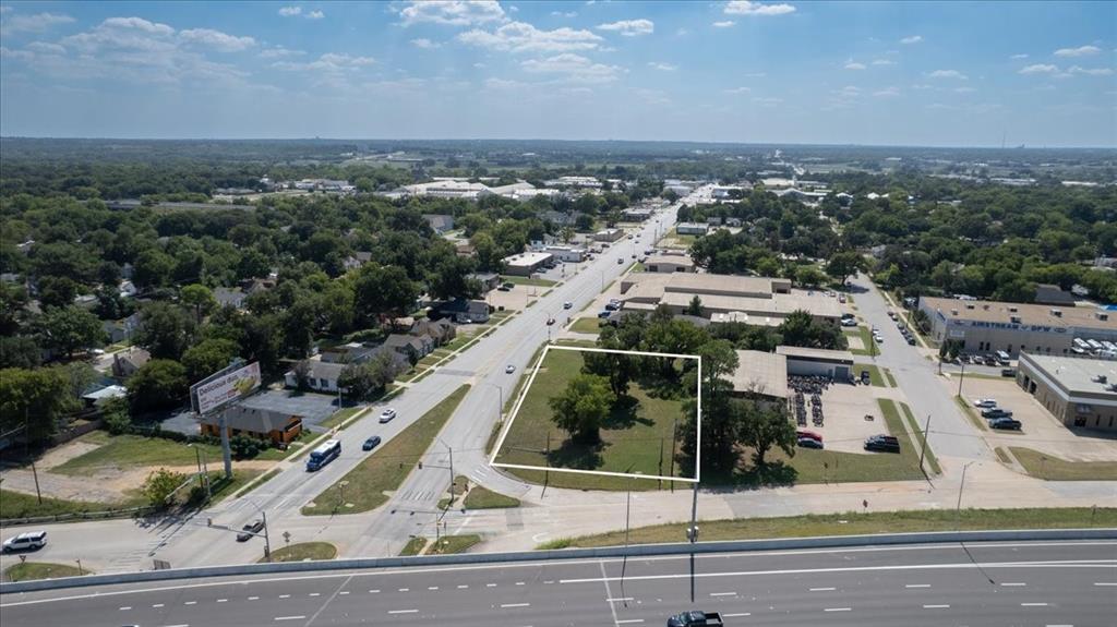 201 North Riverside Drive Fort Worth, TX 76111 - Photo 13 of 15 a view of a city