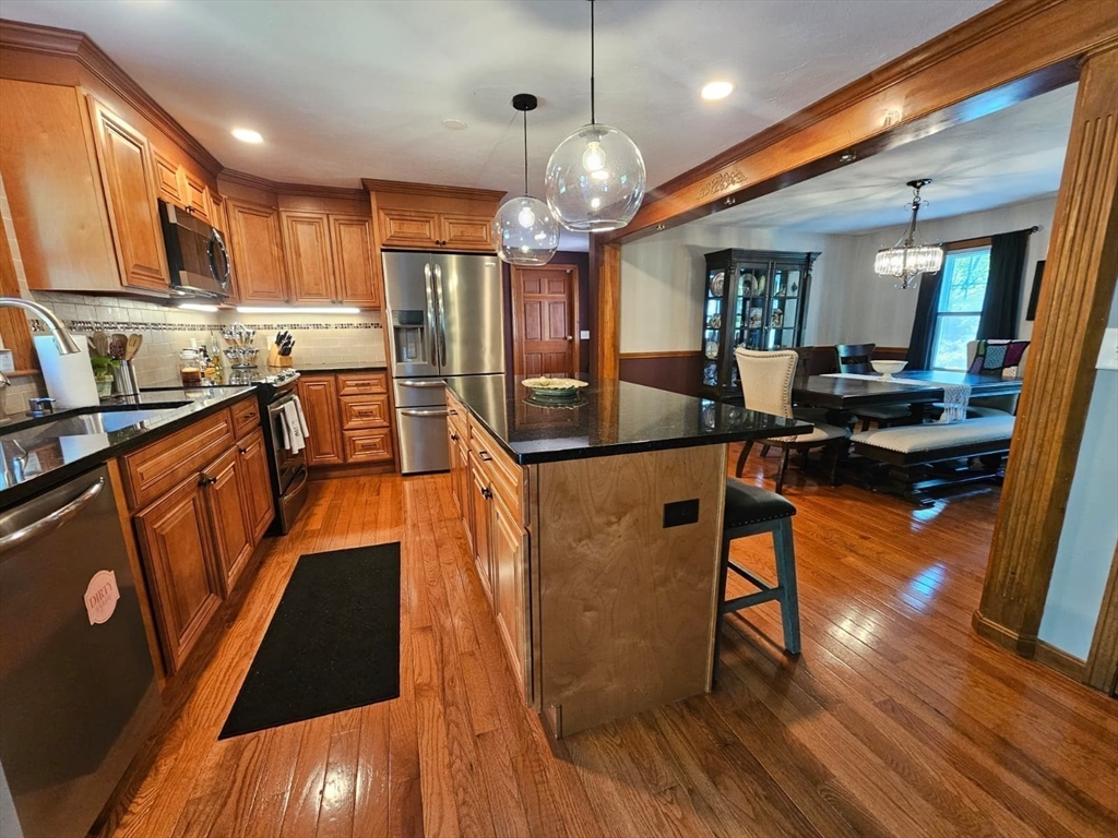 2 Center Hill Road Pembroke, MA 02359 - Photo 5 of 38