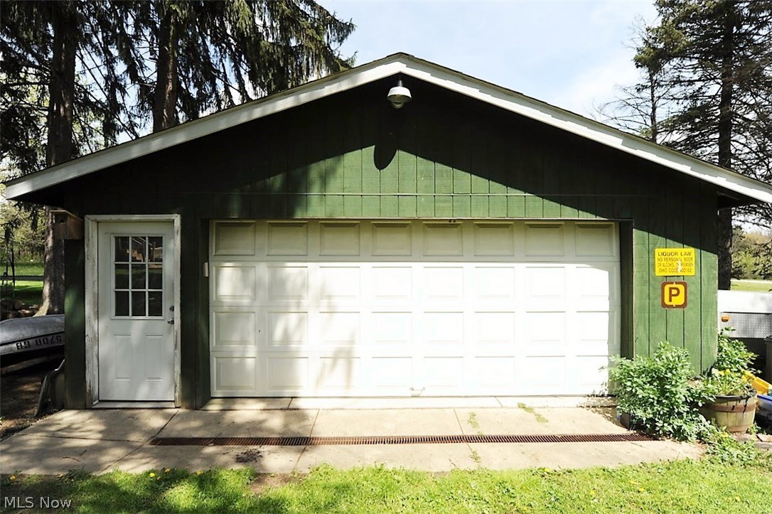 3925 Johnson Road Norton, OH 44203 - Photo 21 of 25 Newer Garage!