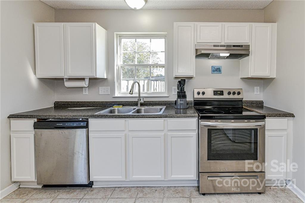 711 Pitts School Road Southwest Concord, NC 28027 - Photo 11 of 31 Gallery Image 11