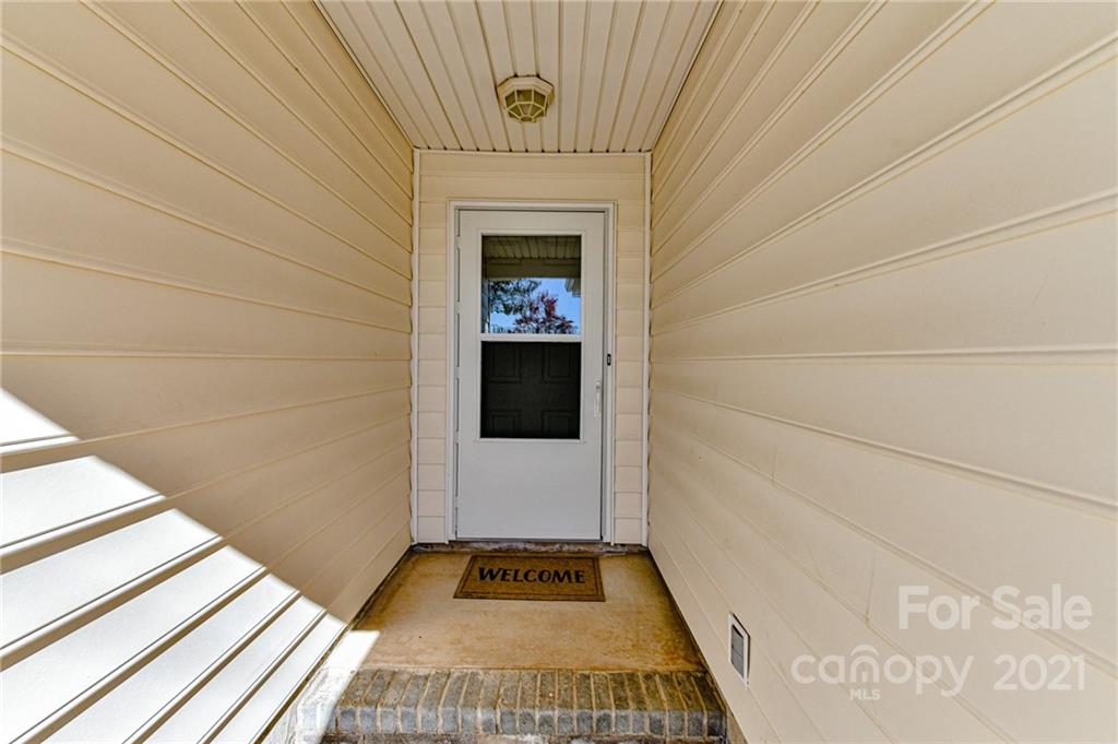 711 Pitts School Road Southwest Concord, NC 28027 - Photo 4 of 31 Gallery Image 4