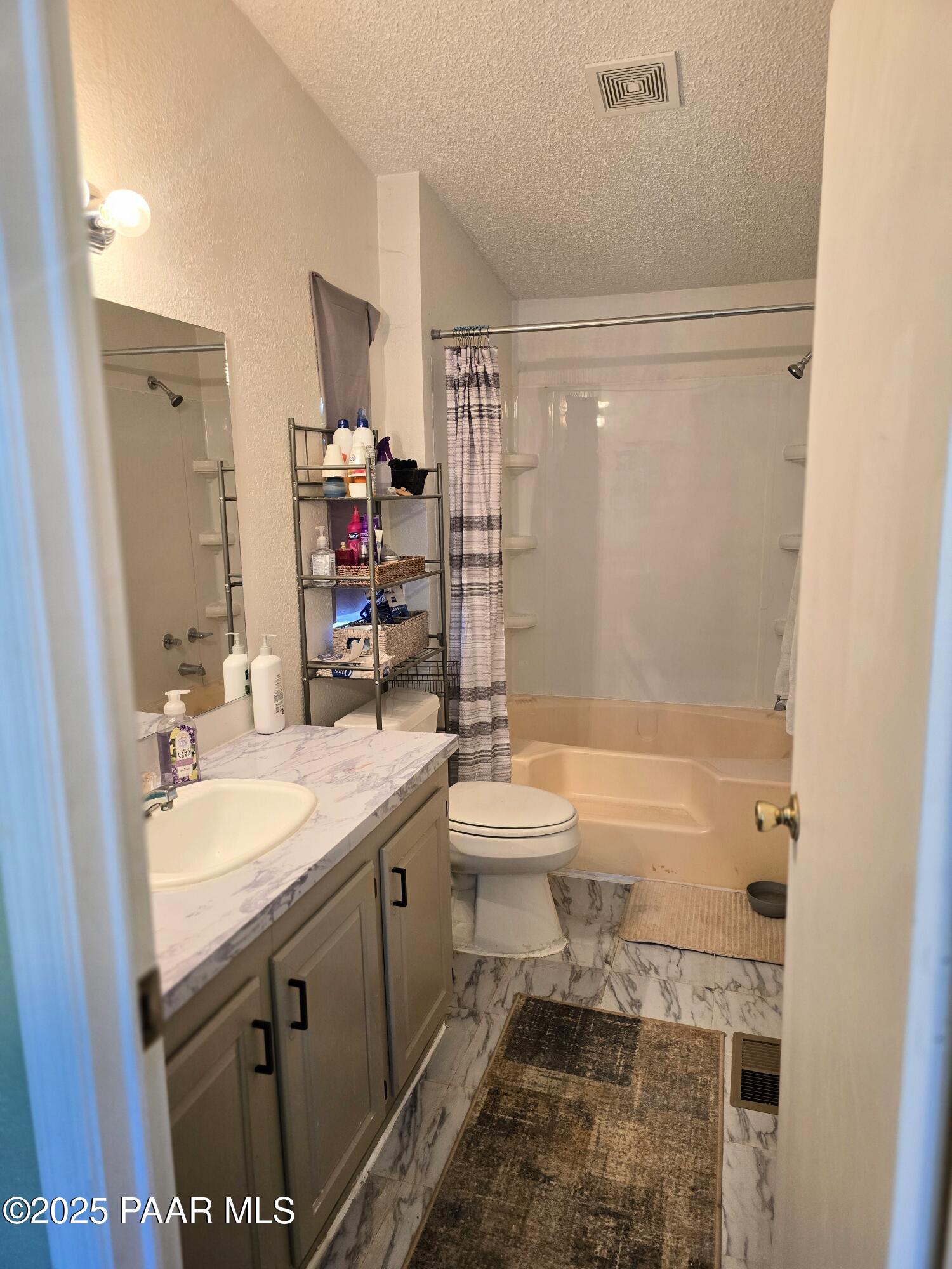 17540 East Bob White Road Mayer, AZ 86333 - Photo 5 of 19 MASTER BATH