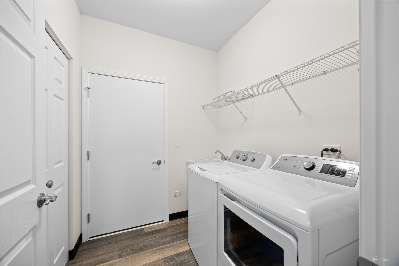 17340 Lucerne Court Lockport, IL 60441 - Photo 18 of 27 a utility room with dryer and washer