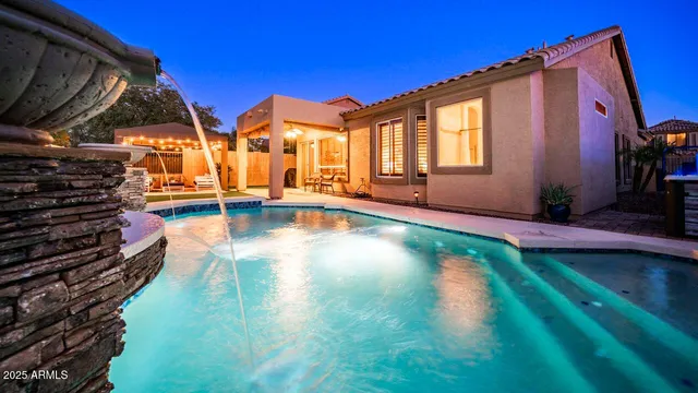 $639,000 | 3055 North Red Mountain, Unit 136, Mesa, AZ 85207