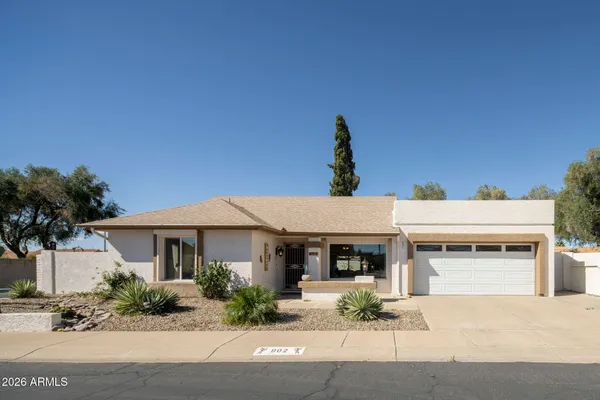 $375,000 | 902 East Wagoner Road, Phoenix, AZ 85022