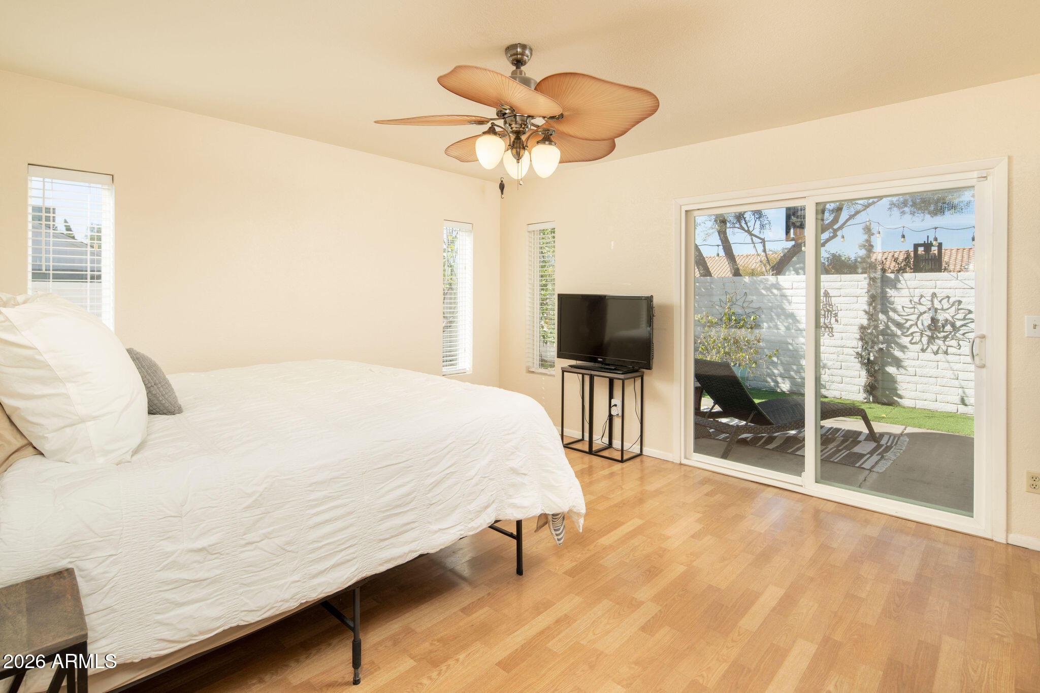 902 East Wagoner Road Phoenix, AZ 85022 - Photo 8 of 17 Primary Suite