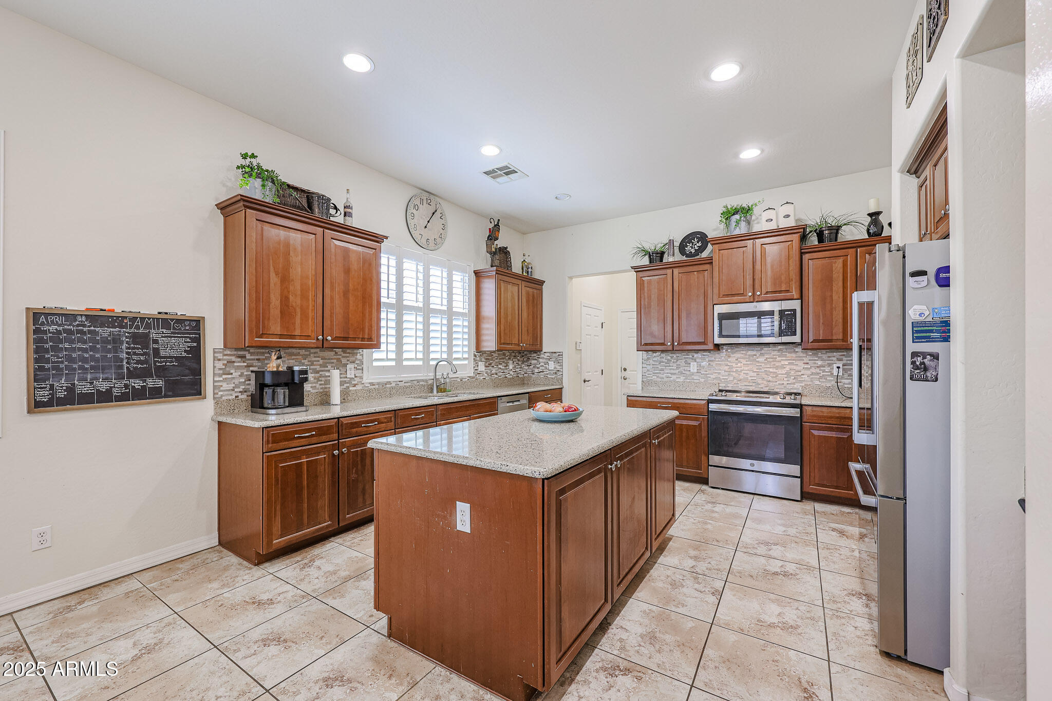 17981 West Agave Road Goodyear, AZ 85338 - Photo 23 of 91 Kitchen