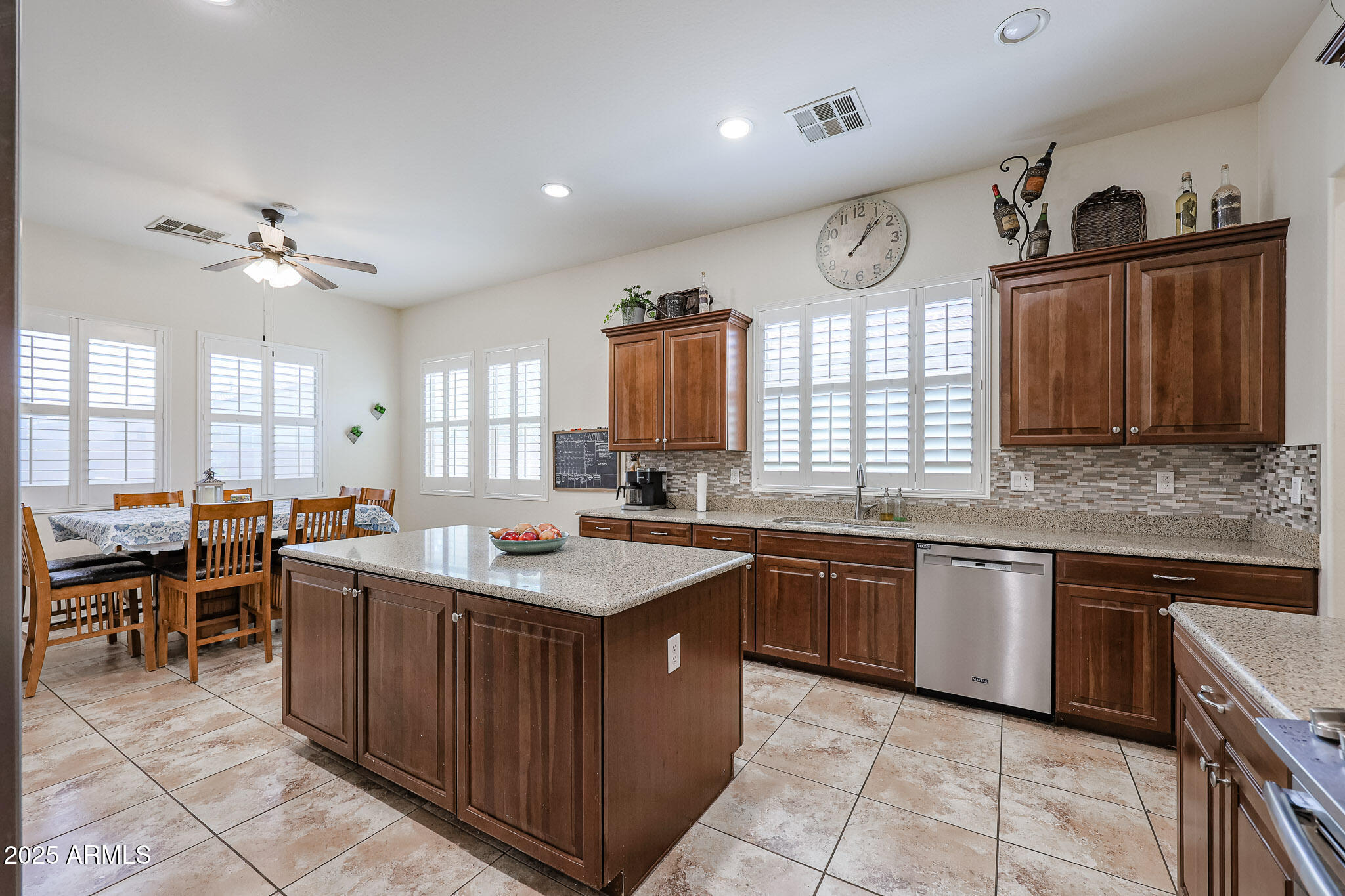 17981 West Agave Road Goodyear, AZ 85338 - Photo 25 of 91 Kitchen